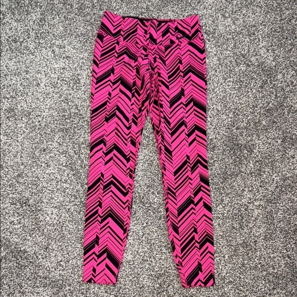 Nike DriFit High Waist Legging in Pink/Black
